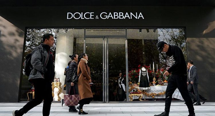 Trung Quốc tẩy chay đồng loạt hàng Dolce & Gabbana 1