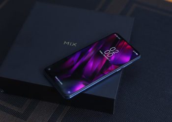 Xiaomi giới thiệu điện thoại Mi MIX 3 Việt Nam 2