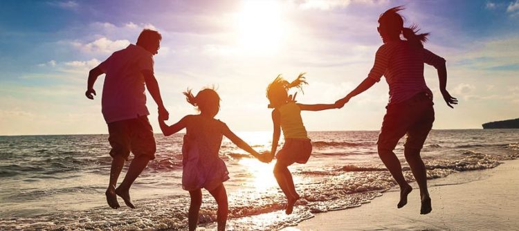 Gia đình làm du lịch