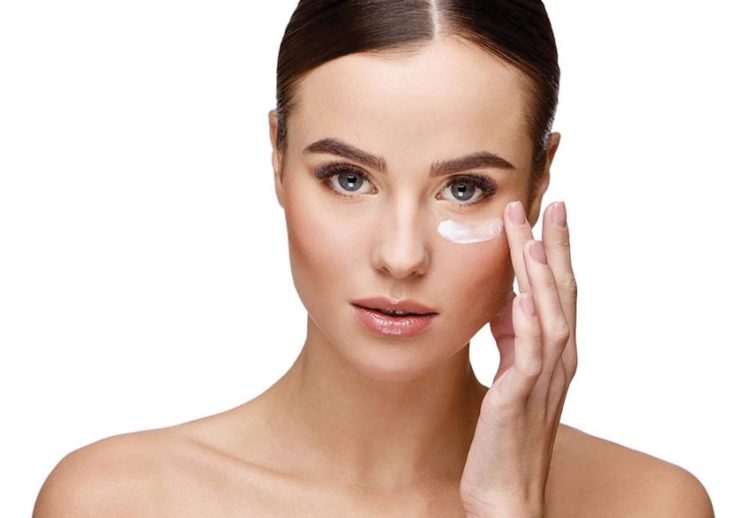 Chăm sóc cho vùng da quanh mắt