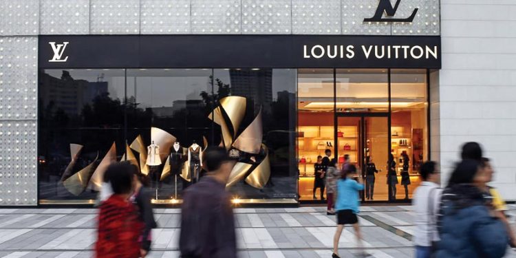 Cửa hàng Louis Vuitton