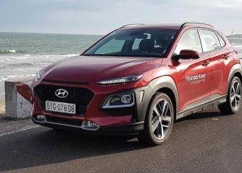 Hyundai Kona vừa ra mắt cuối tháng 8 cũng được thị trường chào đón