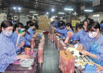 Nghề làm nến cao cấp ở Việt Nam đang đi vào chuyên nghiệp