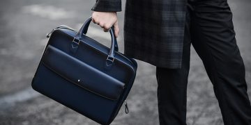 Muôn vẻ các mẫu túi xách dành cho quý ông