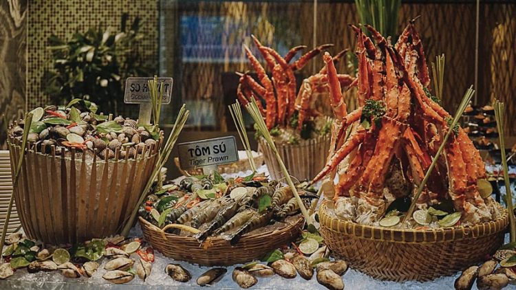 Đến InterContinental Saigon ngày cuối tuần để thưởng thức trọn vẹn hương vị hải sản