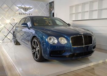 Mẫu xe Bentley Flying Spur V8 S ra mắt tại Việt Nam với giá 16,686 tỉ đồng