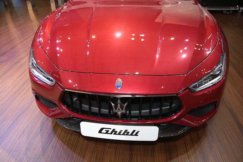 Maserati Ghibli Gransport 2018 3