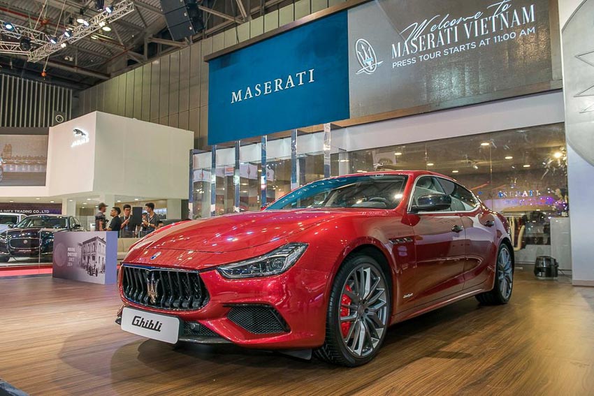 Maserati Ghibli Gransport 2018 6