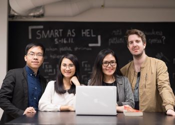 4 nhà sáng lập trẻ của Aurora Digital gồm Minh Đức, Phương Thảo, Khánh Ngọc và Emil Östlin (từ trái sang).