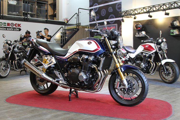 Honda CB1300 Super Four SP 2019 - 00