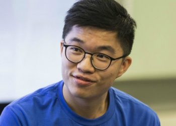 Chủ startup tỉ USD: “Đừng chờ ai đó đến giải quyết vấn đề, hãy tự mình làm”