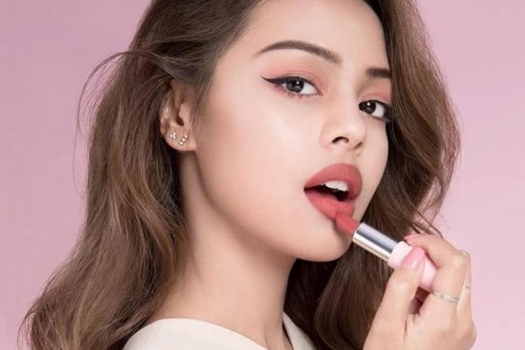 5 xu hướng màu môi giúp bạn nổi bật dịp cuối năm 2018
