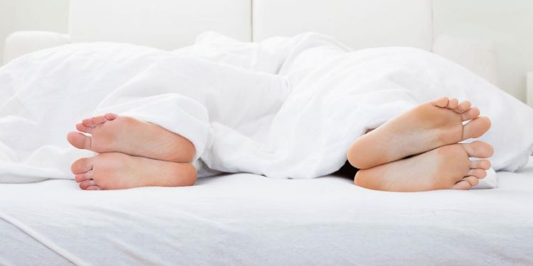 9 cách thổi bùng lửa tình chỉ trong một ngày 1