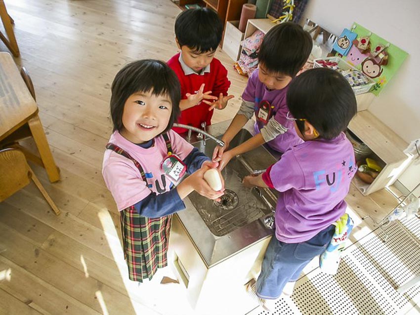 Bí quyết giúp các nước châu Á luôn được xếp vị trí hàng đầu về giáo dục con cái 3