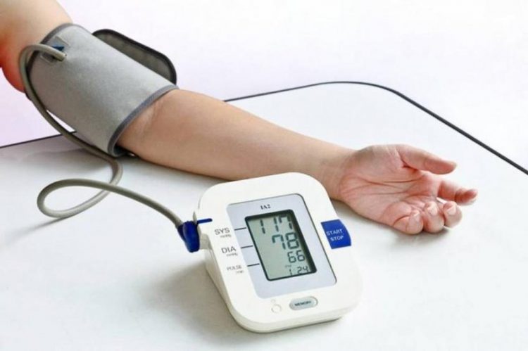 Chuyên gia mách bạn cách tự đo huyết áp chuẩn 3