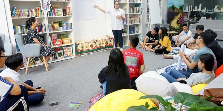 CHỌN SÁCH THEO ĐỘ TUỔI CỦA CON