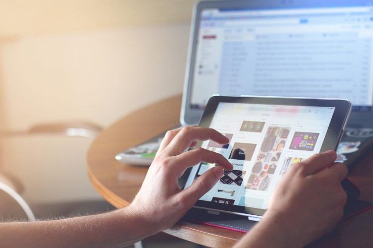 Công nghệ phát triển thúc đẩy doanh thu thương mại điện tử trong hai năm gần đây 1