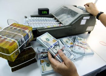 Dòng vốn ngoại vẫn chảy mạnh vào thị trường chứng khoán 1