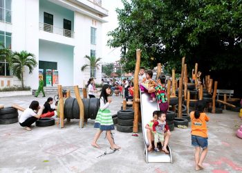 Ford Việt Nam góp sức xây dựng sân chơi tái chế cho trẻ em 2