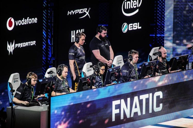 Intel ký thỏa thuận trị giá 100 triệu USD với ESL nhằm thúc đẩy thể thao điện tử