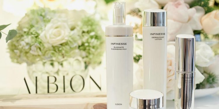 Milk First, phương pháp chăm sóc da đặc biệt của Albion 9