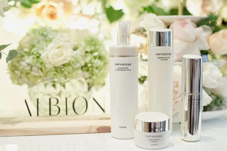 Milk First, phương pháp chăm sóc da đặc biệt của Albion 9