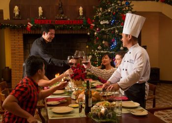 Mùa lễ hội ở làng Pháp Ana Mandara Villas Dalat 2