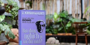 sách Bạn đang nghịch gì với đời mình? 2