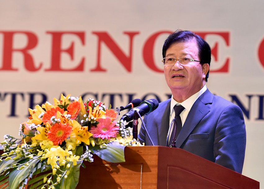 Phó Thủ tướng Trịnh Đình Dũng phát biểu tại hội nghị. Ảnh: VGP/Nhật Bắc
