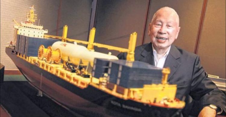 Tỷ phú 100 tuổi vẫn đến công ty mỗi ngày 2