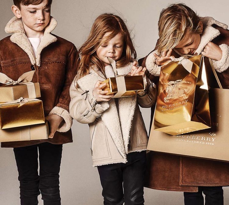 Đồ đôi mẹ và bé - Thị trường thời trang giàu tiềm năng 4