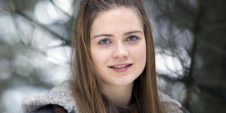 Hera Hilmar 8