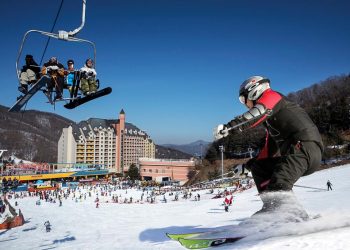 Trải nghiệm trượt tuyết đầu năm tại Hàn quốc