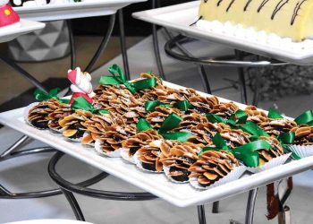 Giáng sinh ấm áp và đáng yêu tại Rooftop Garden Bar