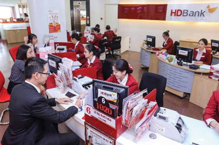 HDBank tung ưu đãi tiền tỉ cho khách gửi tiết kiệm cuối năm