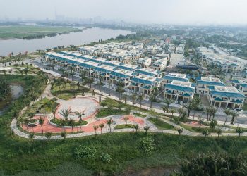 Toàn cảnh khu dân cư cao cấp Senturia Vườn Lài cạnh sông Sài Gòn tại đường Vườn Lài, phường An Phú Đông, quận 12, TP.HCM