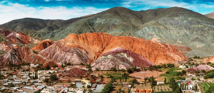 Những dãy núi nhiều sắc màu do biến đổi địa chất 2