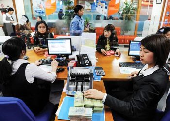 Các ngân hàng gấp rút tăng vốn đáp ứng Basel II