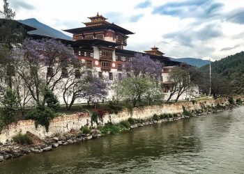 Tiger’s Nest - tu viện linh thiêng nhất Bhutan