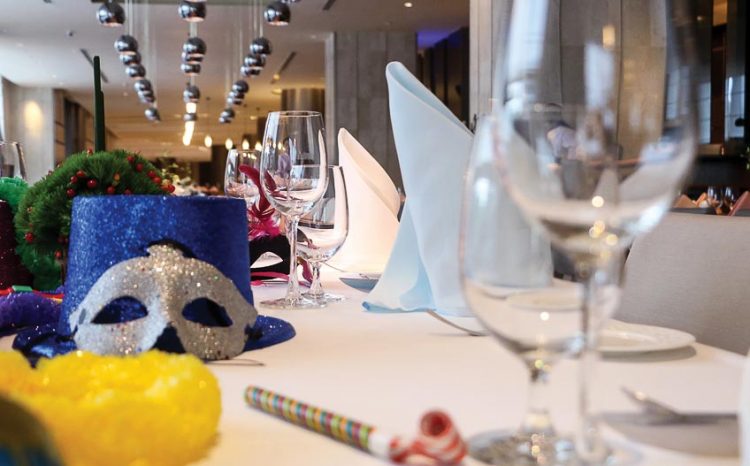 Tiệc tối tự chọn đêm Giao thừa