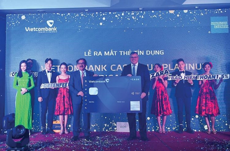 Vietcombank và American Express ra mắt sản phẩm thẻ cao cấp