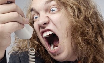 Đường dây nóng trút hờn giận