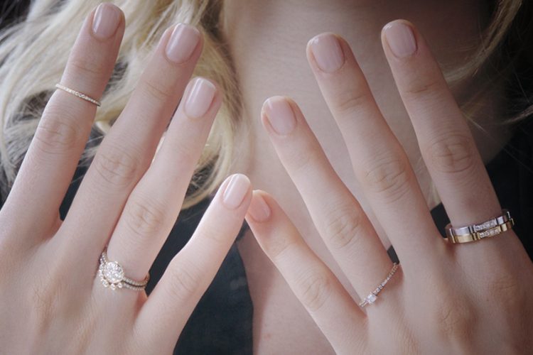 Bộ đôi trang sức cho ngày cuối năm rực rỡ