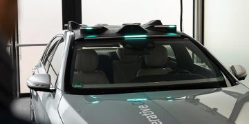 Mercedes-Benz phát triển đèn thông minh Cooperative Car cho xe tự lái 3