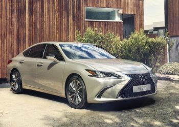 Lexus ES 250 mới giá 2,499 tỉ đồng chính thức được giới thiệu tại Việt Nam