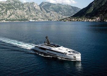 siêu du thuyền Rossinavi Aurora