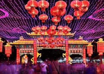 “Ăn Tết xa nhà” ngày càng phổ biến 2