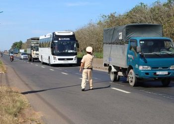 CSGT sẽ tổng kiểm soát xe tải, xe khách từ 8 chỗ ngồi trở lên