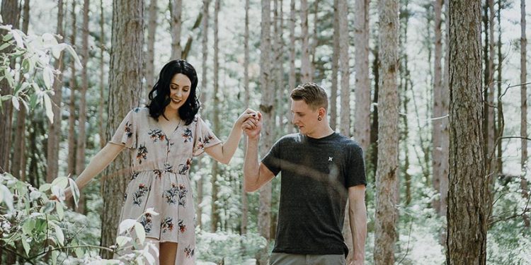 Vì sao phụ nữ thích quen đàn ông kém tuổi hơn