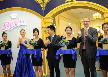 Danisa gói gọn tri ân tại lâu đài quà tặng 2